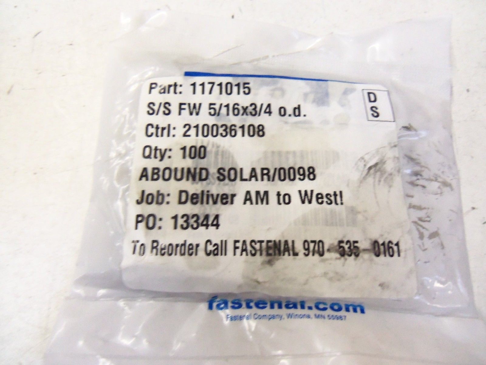 LOT OF 100 FASTENAL 1171015 *NEW IN FACTORY BAG*