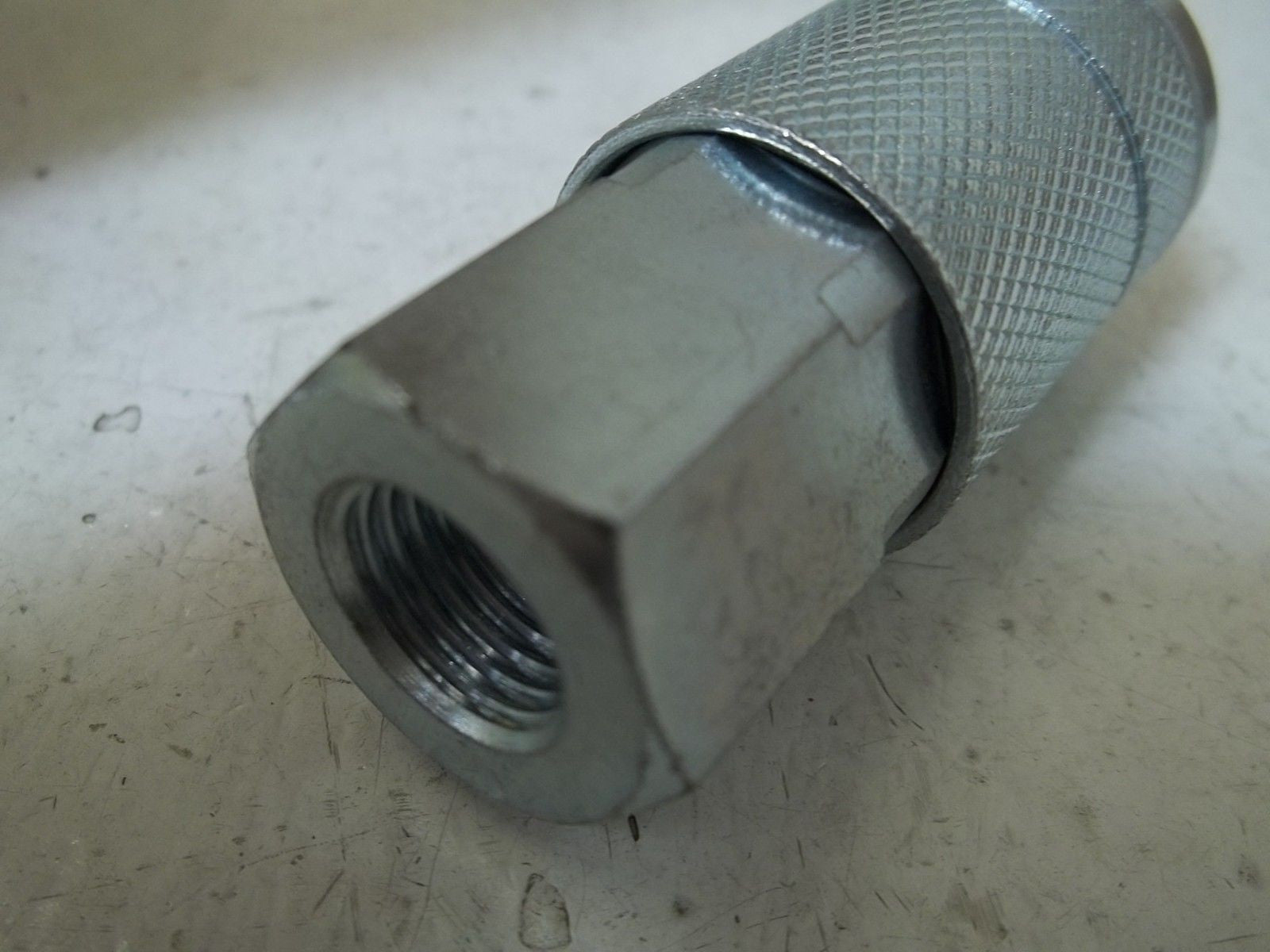 LOT OF 10 AMFLO C8 COUPLER, STEEL 3/8 TF 1/4FPT *NEW IN BOX*