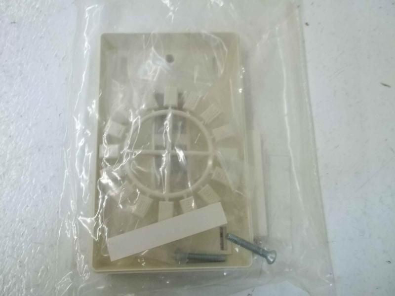 LOT OF 10 AMP 557505-1 *NEW IN A FACTORY BAG*