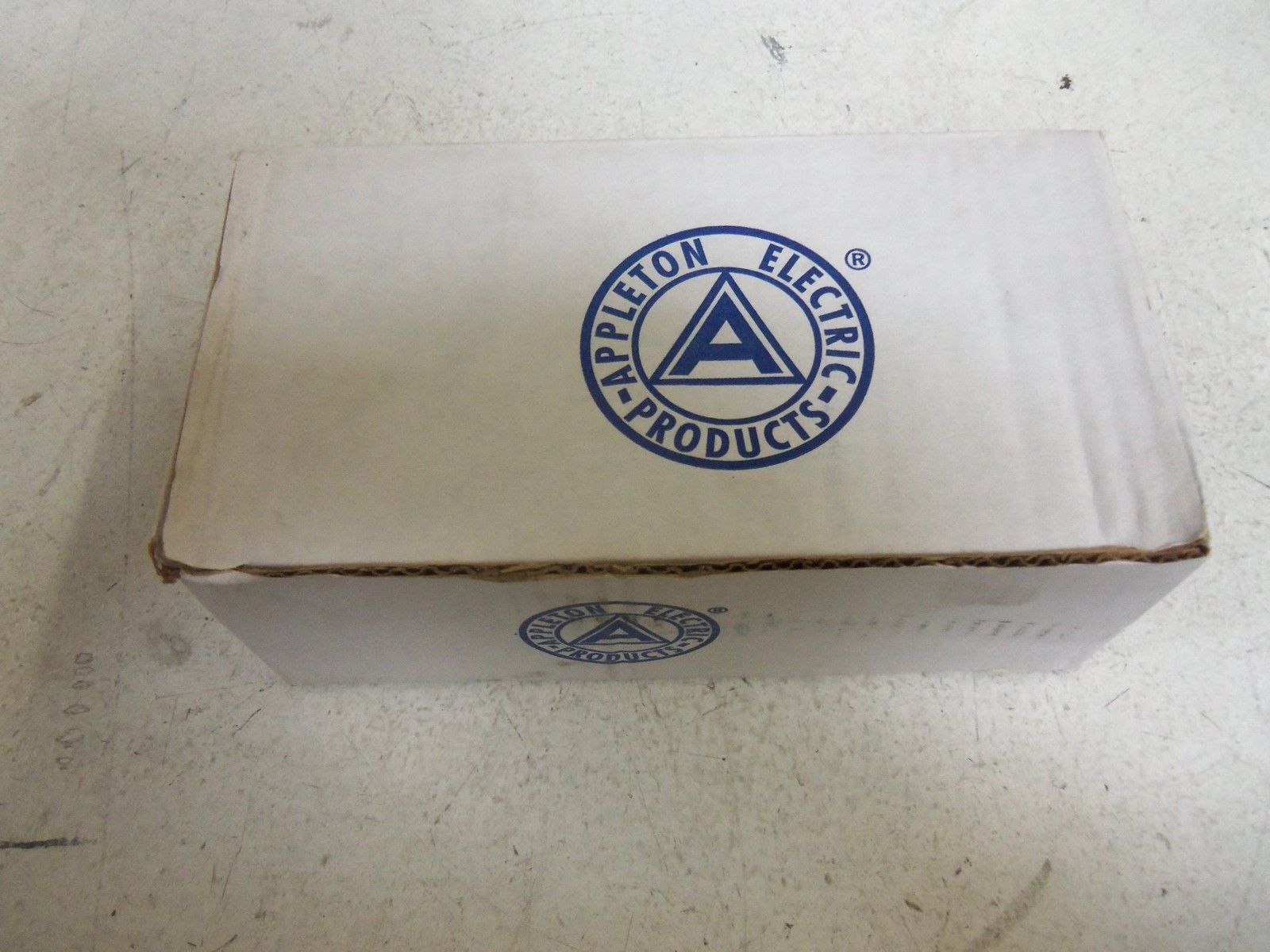 LOT OF 10 APPLETON ST-9075 CONDUIT *NEW IN BOX*