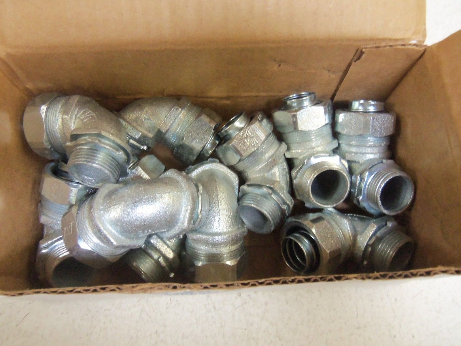 LOT OF 10 APPLETON ST-9075 CONDUIT *NEW IN BOX*