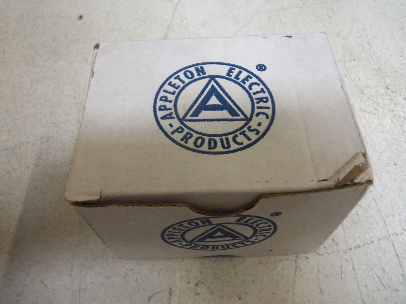 LOT OF 10 APPLETON TCGC CONDUIT *NEW IN BOX*