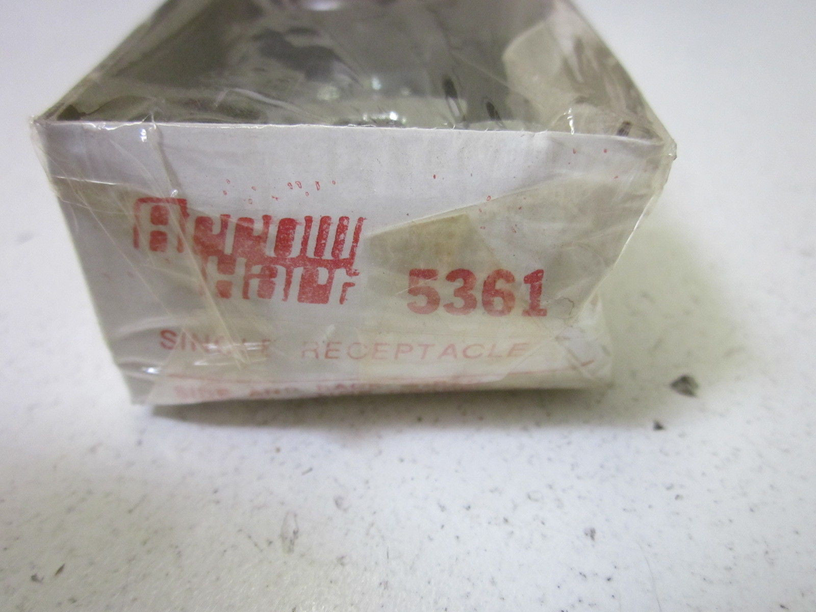 LOT OF 10 ARROW HART 5361 SINGLE RECEPTACLE *NEW IN BOX*