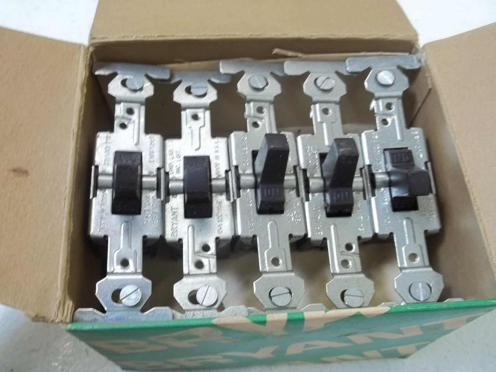 LOT OF 10 BRYANT 151 BROWN STANDARD HANDLE SINGLE-POLE *NEW IN BOX*