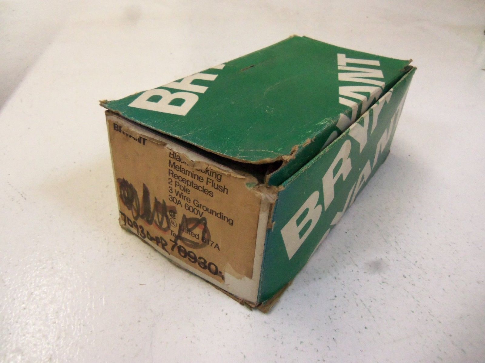 LOT OF 10 BRYANT 70930-FR *NEW IN BOX*