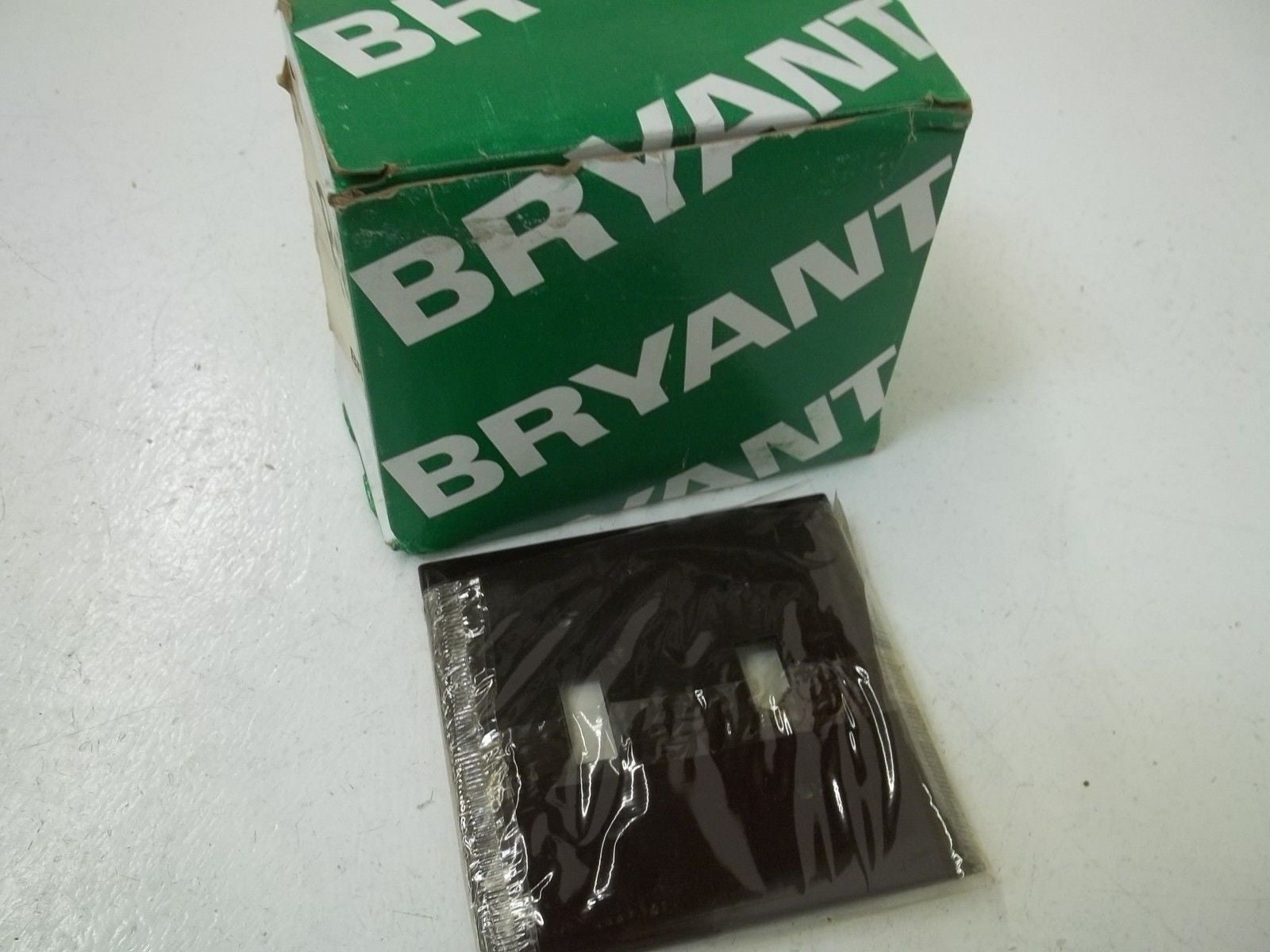 LOT OF 10 BRYANT 71072 TWO GANG SWITCH (BROWN) *NEW IN BOX*