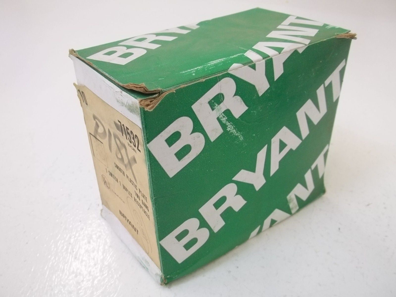 LOT OF 10 BRYANT 71532 2 GANG 1 SWITCH, 1 DUPLEX RECEPTACLE *NEW IN BOX*