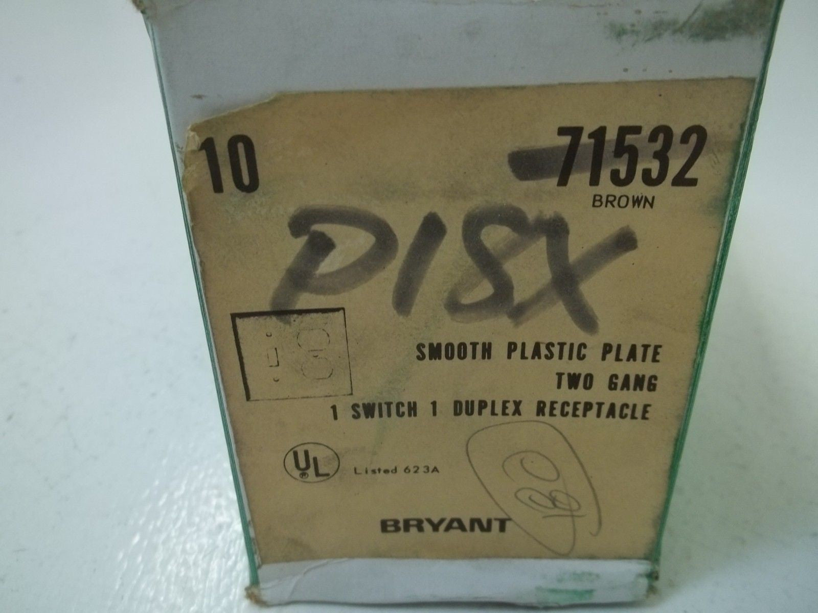 LOT OF 10 BRYANT 71532 2 GANG 1 SWITCH, 1 DUPLEX RECEPTACLE *NEW IN BOX*