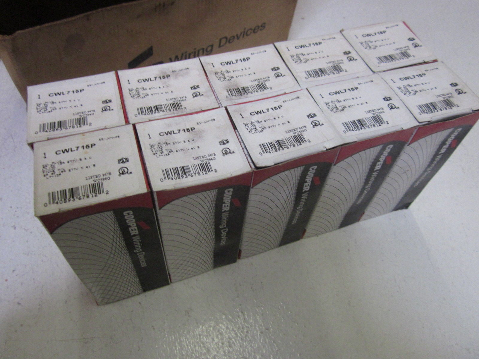 LOT OF 10 COOPER CWL715P HART-LOCK PLUG *NEW IN BOX*
