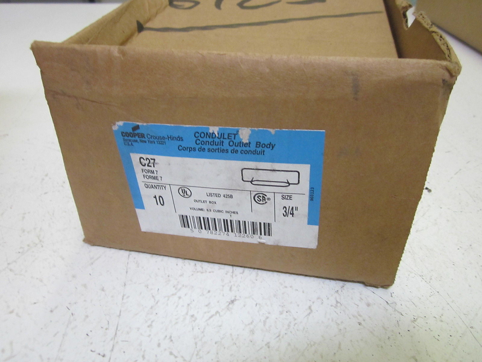 LOT OF 10 CROUSE-HINDS C27 CONDUIT FITTINGS 3/4"  *NEW IN BOX*