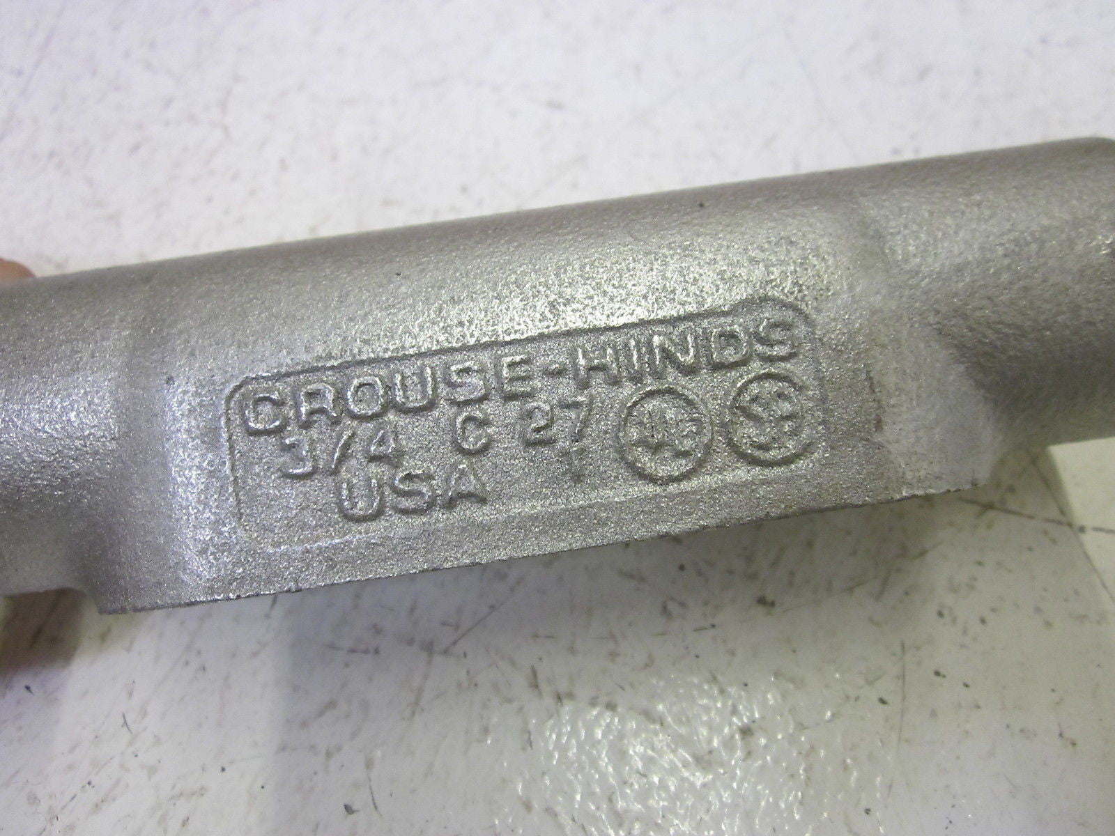 LOT OF 10 CROUSE-HINDS C27 CONDUIT FITTINGS 3/4"  *NEW IN BOX*