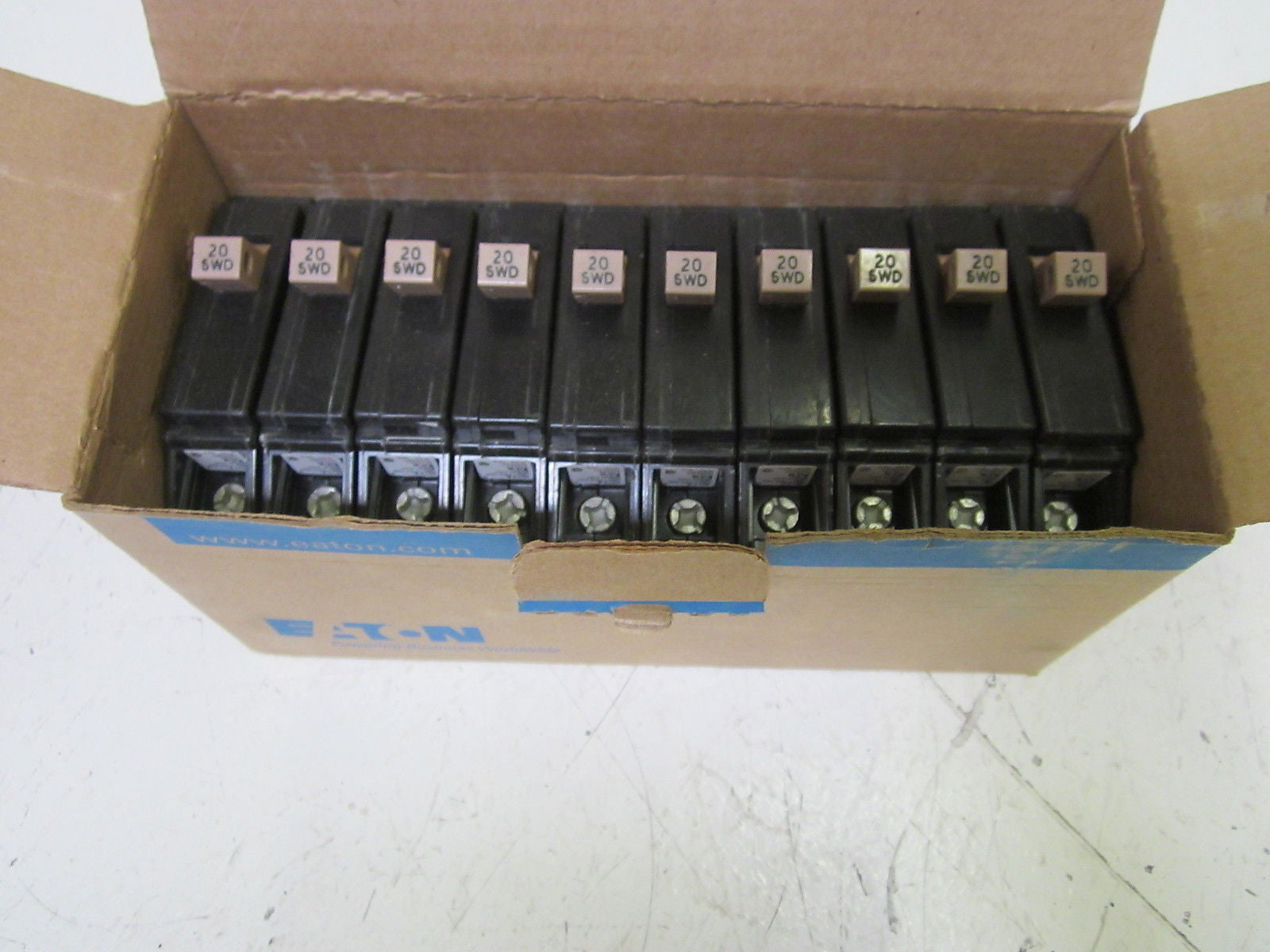 LOT OF 10 EATON CH120 1POLE 20A CIRCUIT BREAKER *NEW IN BOX*