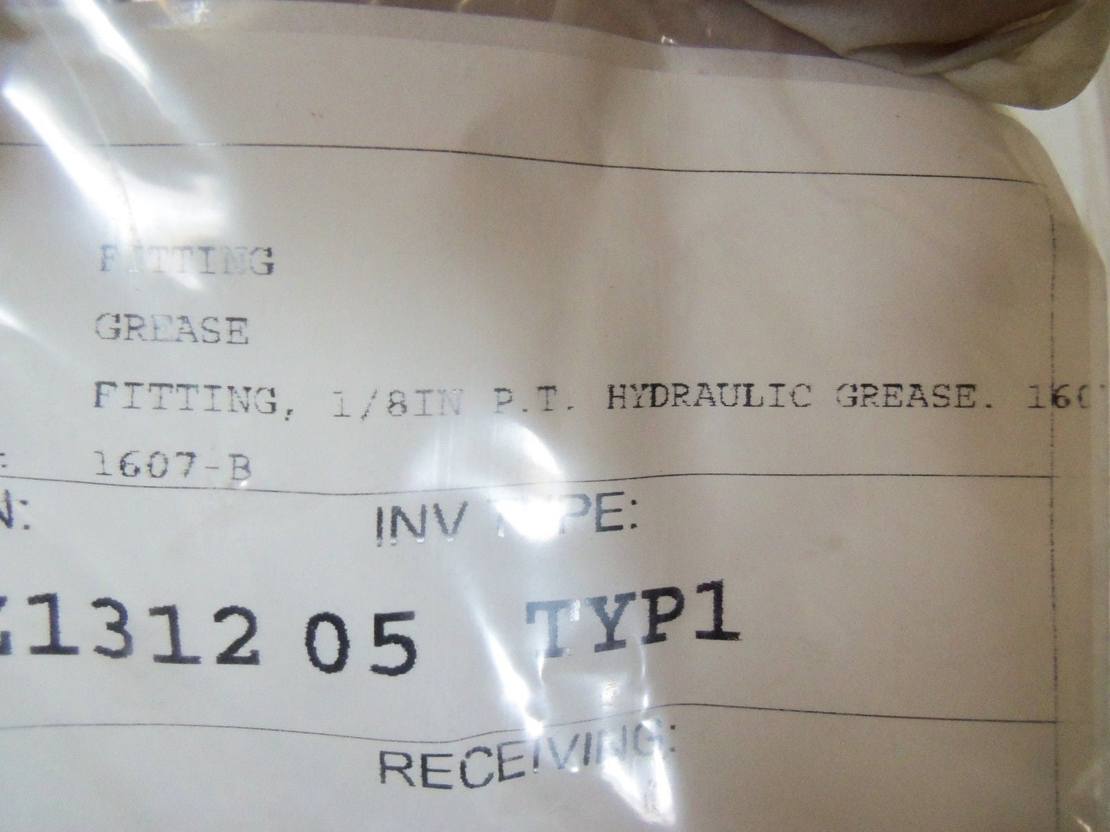LOT OF 10 HYDRAULIC GREASE FITTING 1/8 IN PT 1607-B *NEW NO BOX*