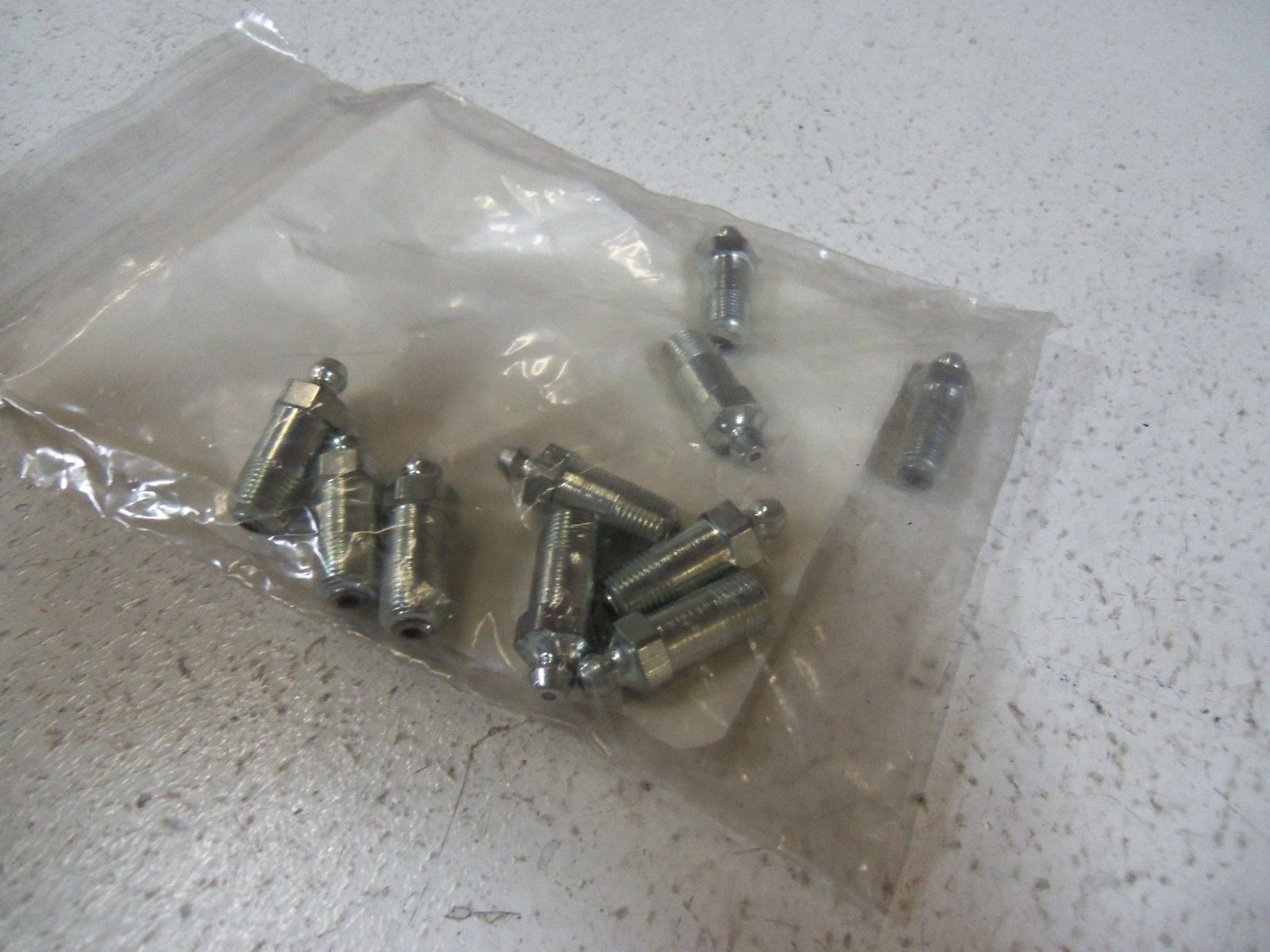 LOT OF 10 HYDRAULIC GREASE FITTING 1/8 IN PT 1607-B *NEW NO BOX*