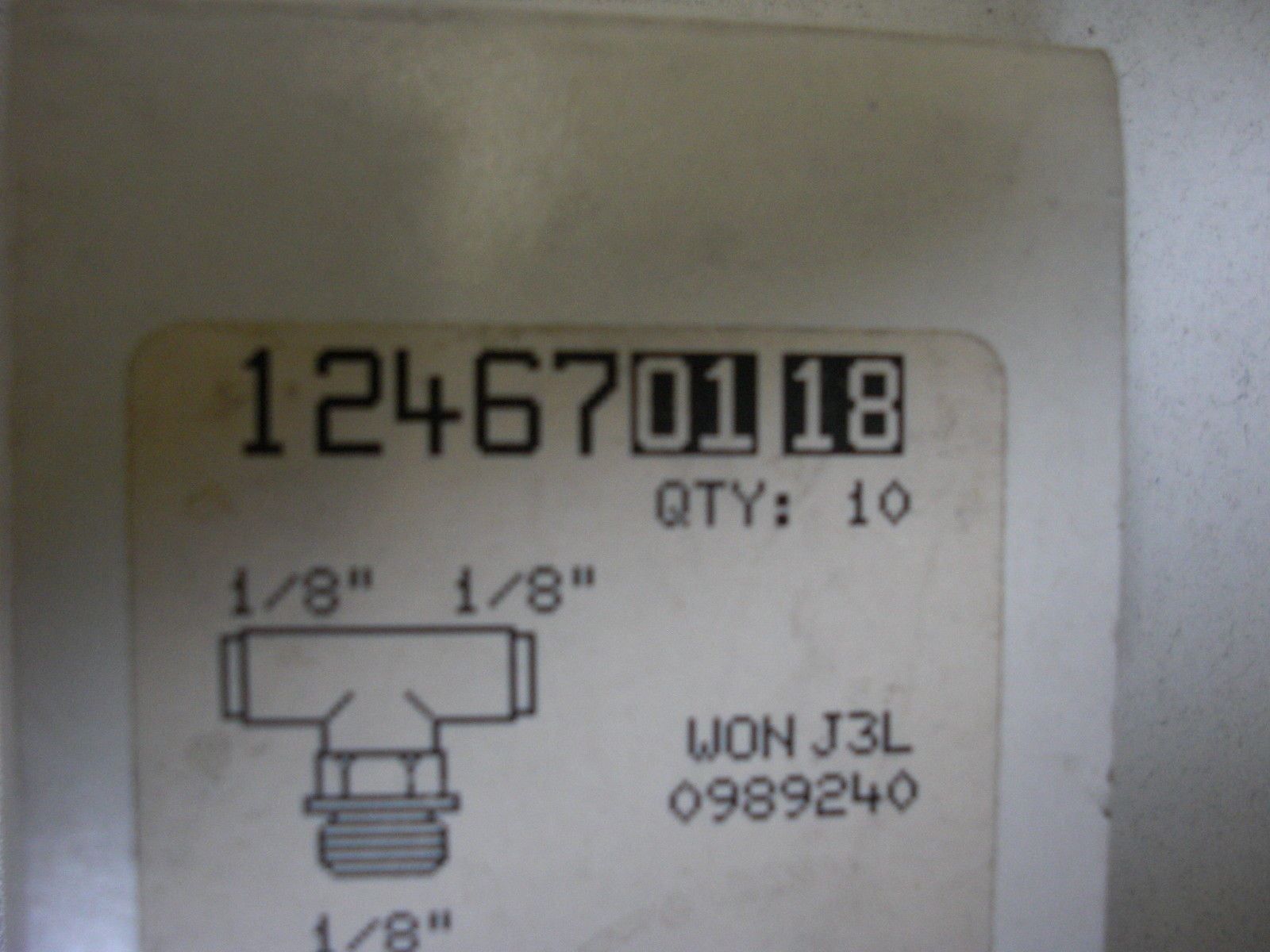 LOT OF 10  NORGREN 124670118 1/8X1/8X1/8 FITTINGS *NEW IN BOX*