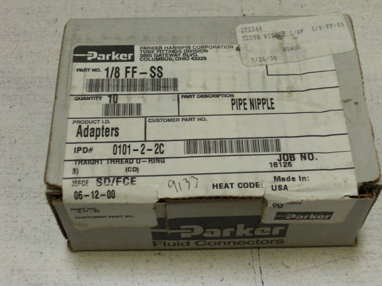 LOT OF 10 PARKER 1/8 FF-SS PIPE NIPPLE *NEW*