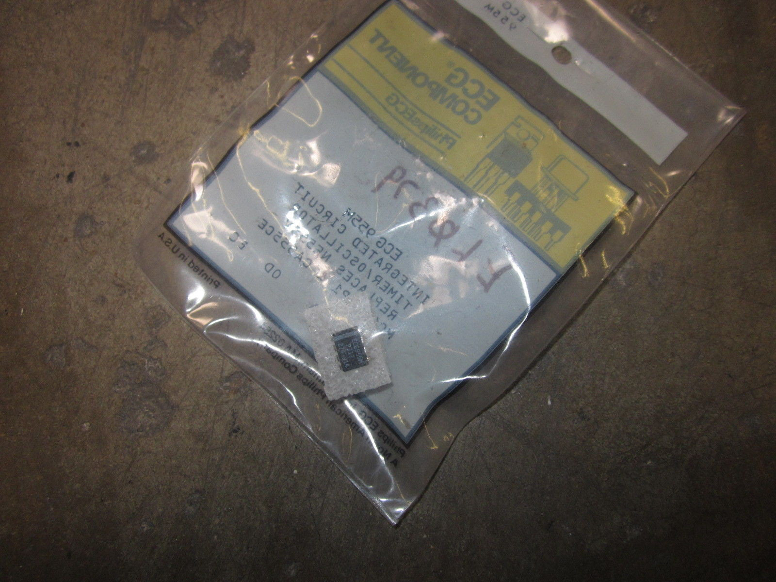 LOT OF 10 PHILIPS ECG955M INTERGRATED CIRCUITTIMER/OSCILLATOR*NEW IN FACTORYBAG*