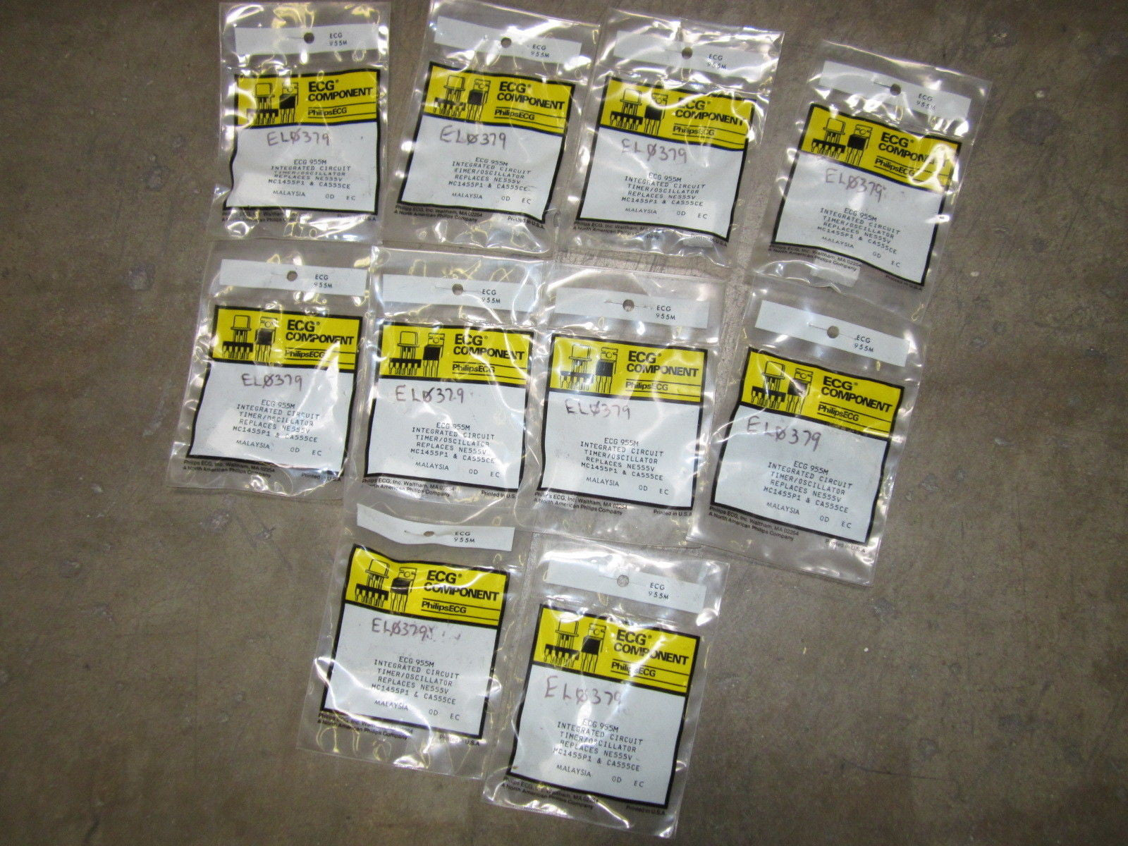 LOT OF 10 PHILIPS ECG955M INTERGRATED CIRCUITTIMER/OSCILLATOR*NEW IN FACTORYBAG*
