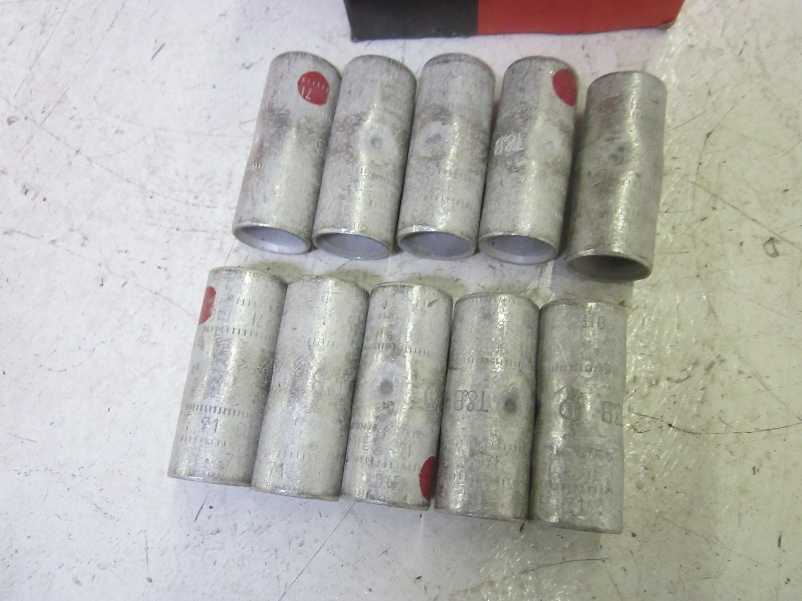 LOT OF 10 THOMAS & BETTS 54515 COMPRESSION CONNECTORS 2-WAY *NEW IN BOX*