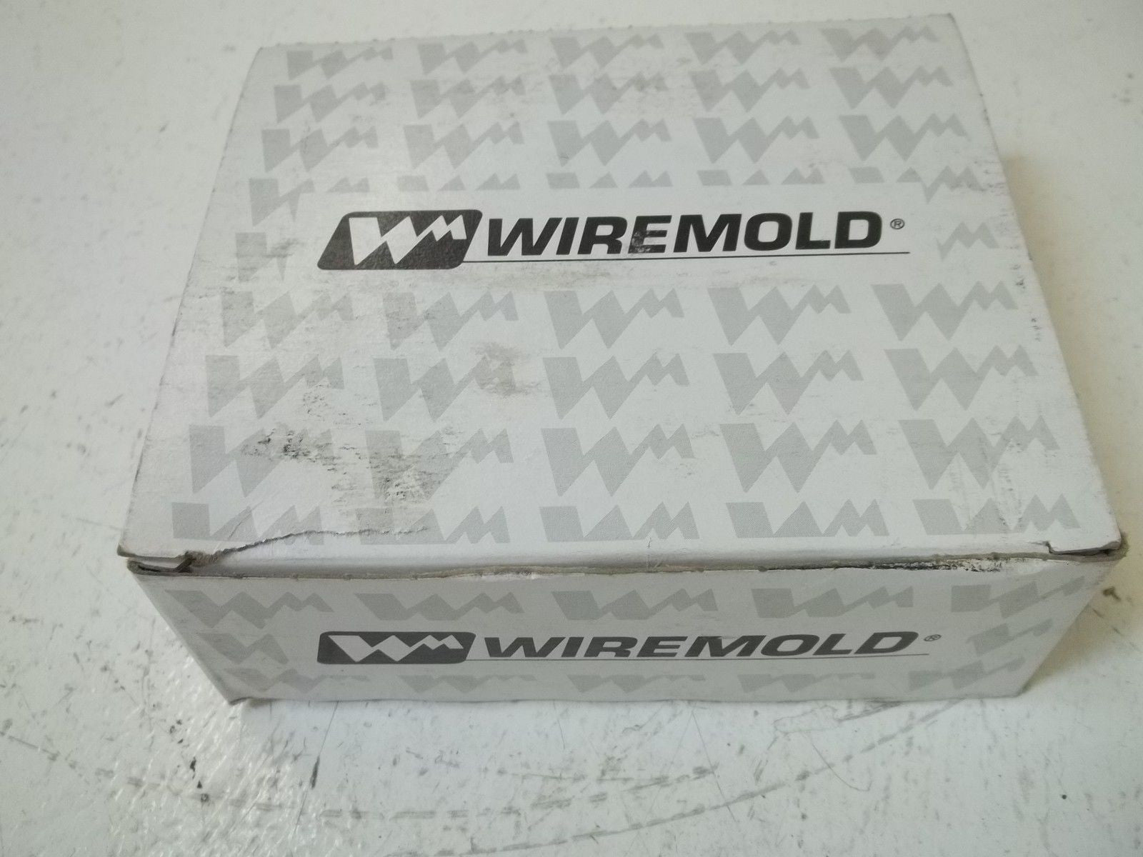 WIREMOLD 5507D DUPLEX FACEPLATE *NEW IN BOX*