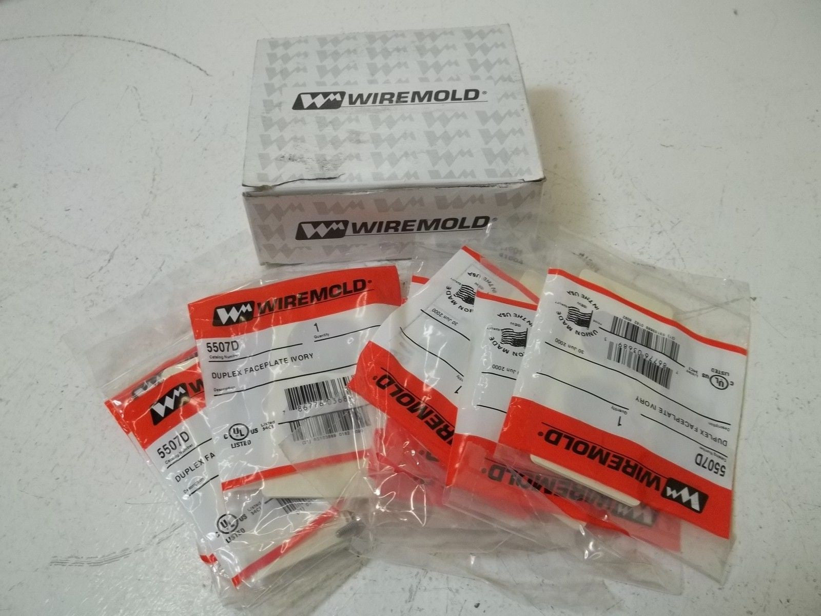 WIREMOLD 5507D DUPLEX FACEPLATE *NEW IN BOX*
