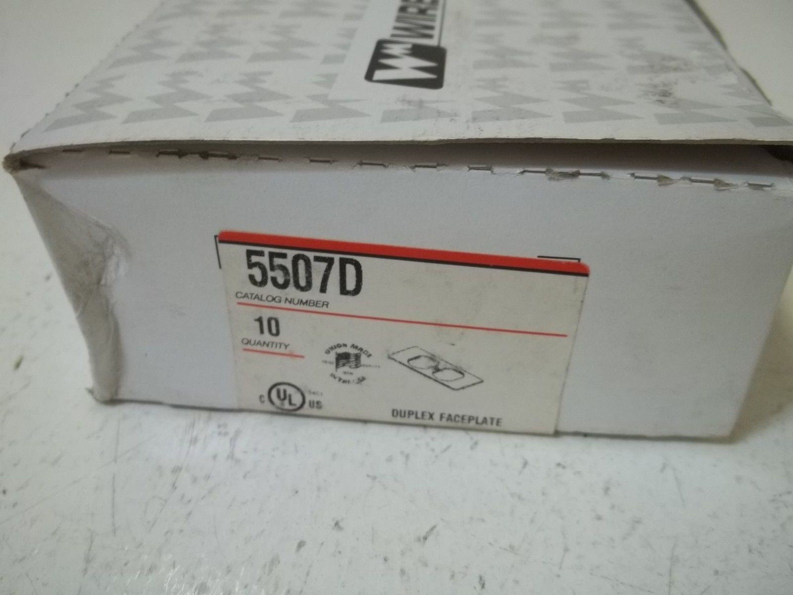 WIREMOLD 5507D DUPLEX FACEPLATE *NEW IN BOX*