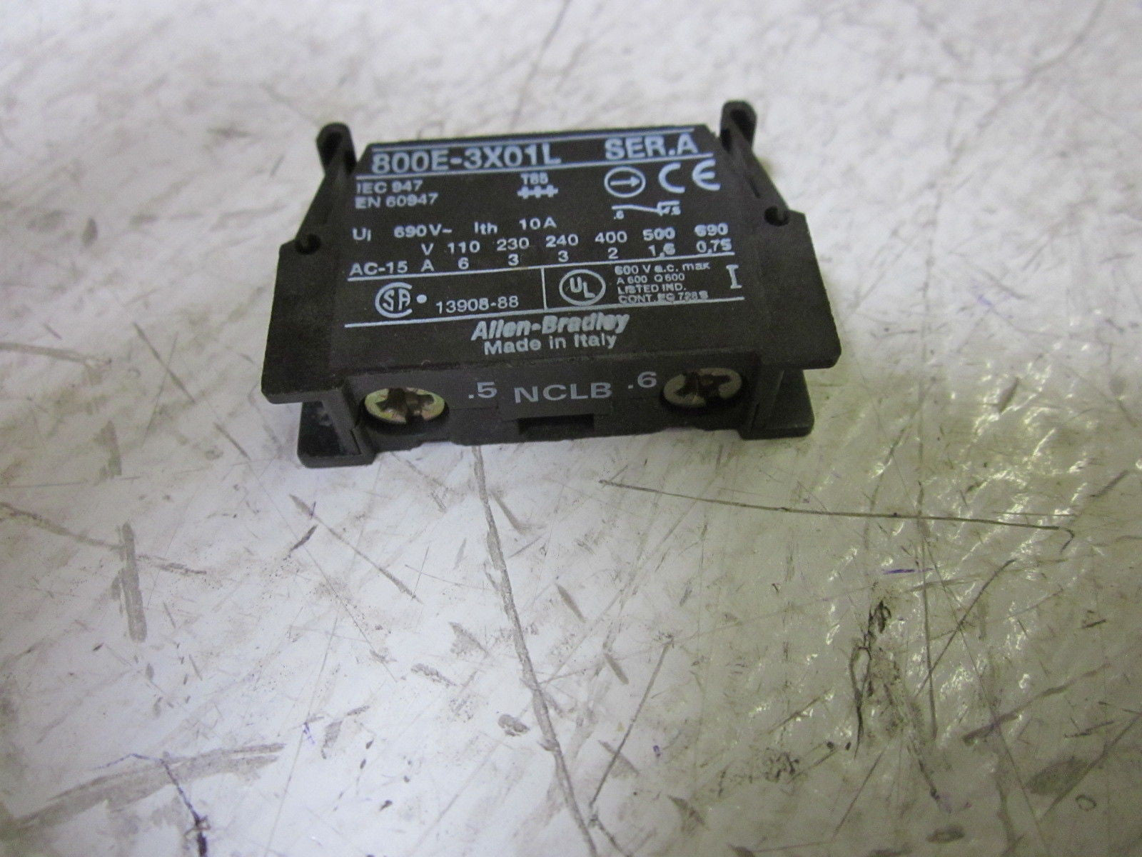LOT OF 11  ALLEN BRADLEY 800E-3X01L SER.A LATCH MOUNT CONTACT BLOCK  *USED*