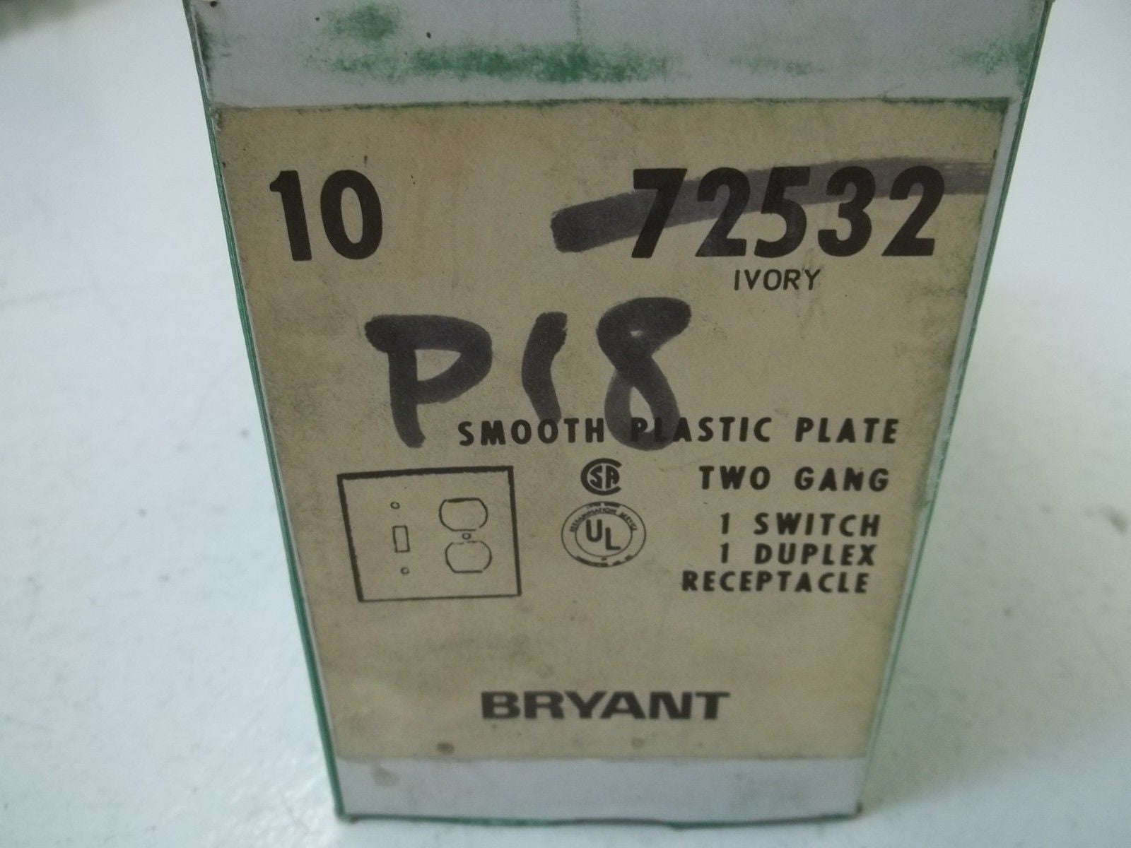 LOT OF 11 BRYANT 72532 TWO GANG 1 SWITCH,1 DUPLEX RECEPTACLE *NEW IN BOX*