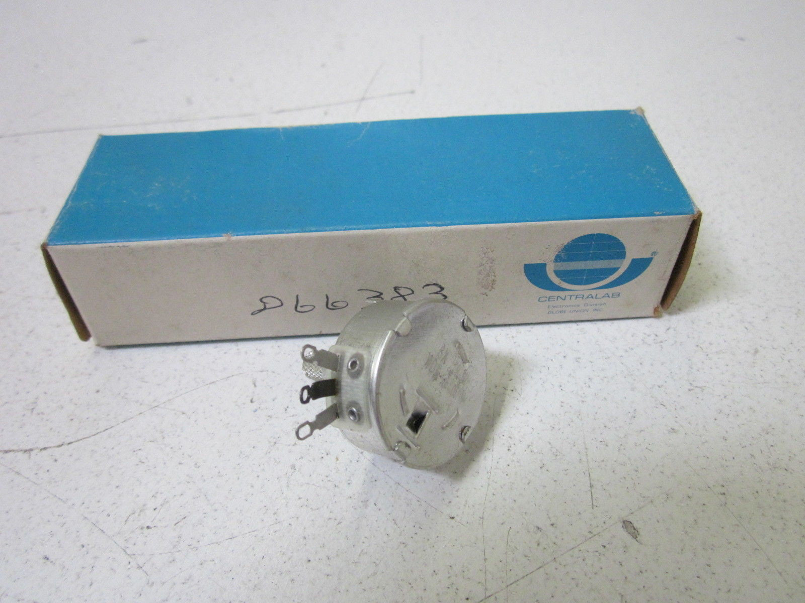 LOT OF 11 CENTRALAB WN-503 50K OHMS *NEW IN BOX*