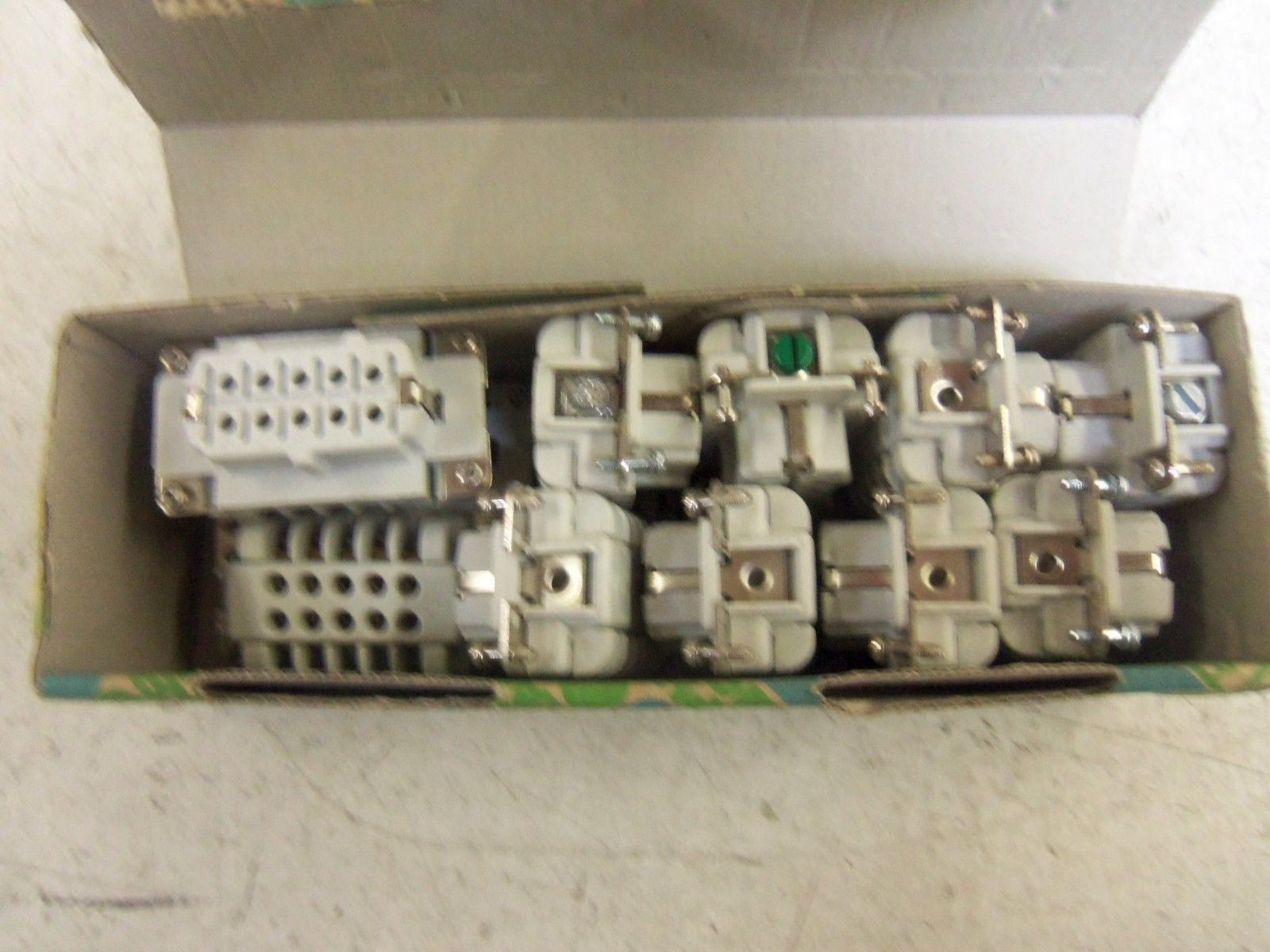 LOT OF 11 PHOENIX CONTACT HC-B10-EBUS CONNECTOR 1771202 *NEW IN BOX*