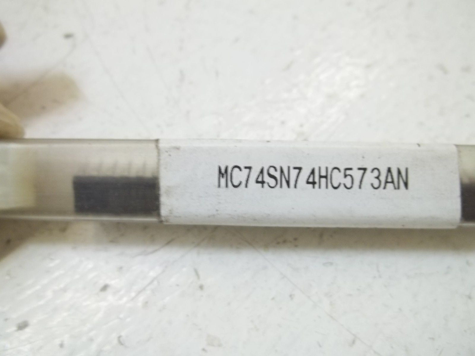 LOT OF 12 MC74SN74HC573AN *NEW IN BOX*