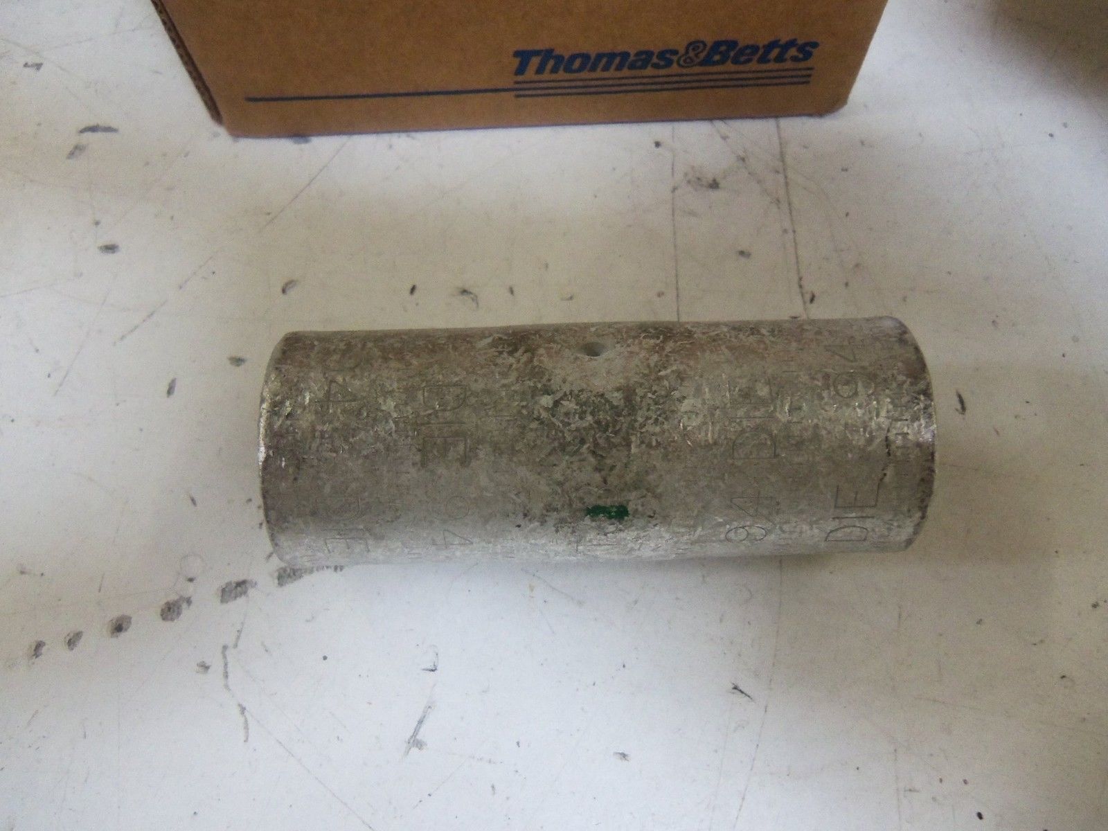 LOT OF 6 THOMAS & BETTS 54520 COPPER SPLICE SHORT BARREL *NEW IN BOX*
