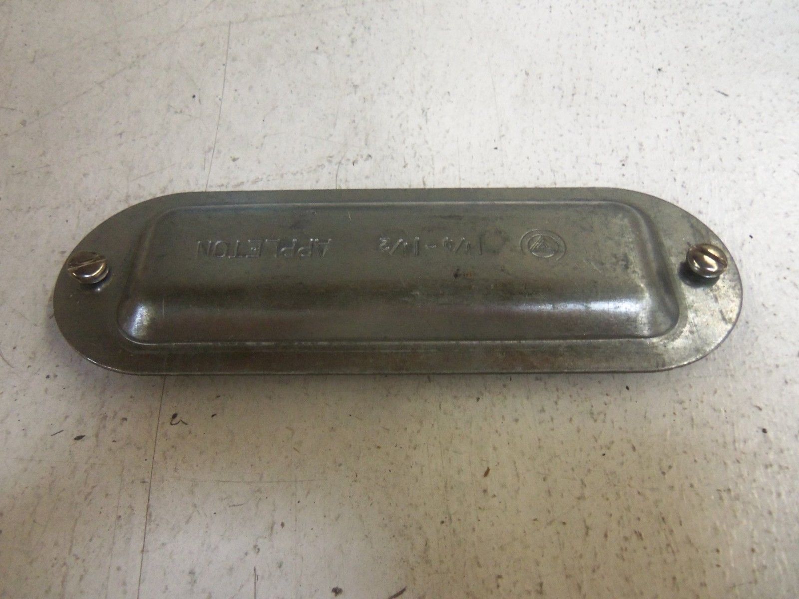 LOT OF 14 APPLETON K125 & 150 CONDUIT LID *NEW IN BOX*