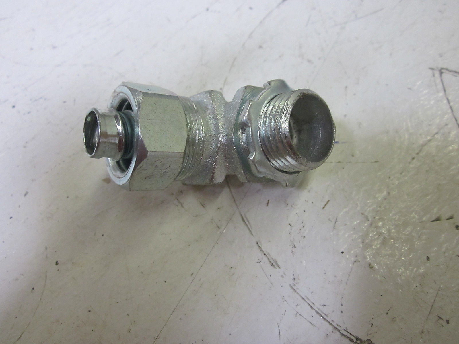 LOT OF 14 APPLETON ST-9038 SMALL IRON CONNECTOR 3/8" *NEW IN BOX*