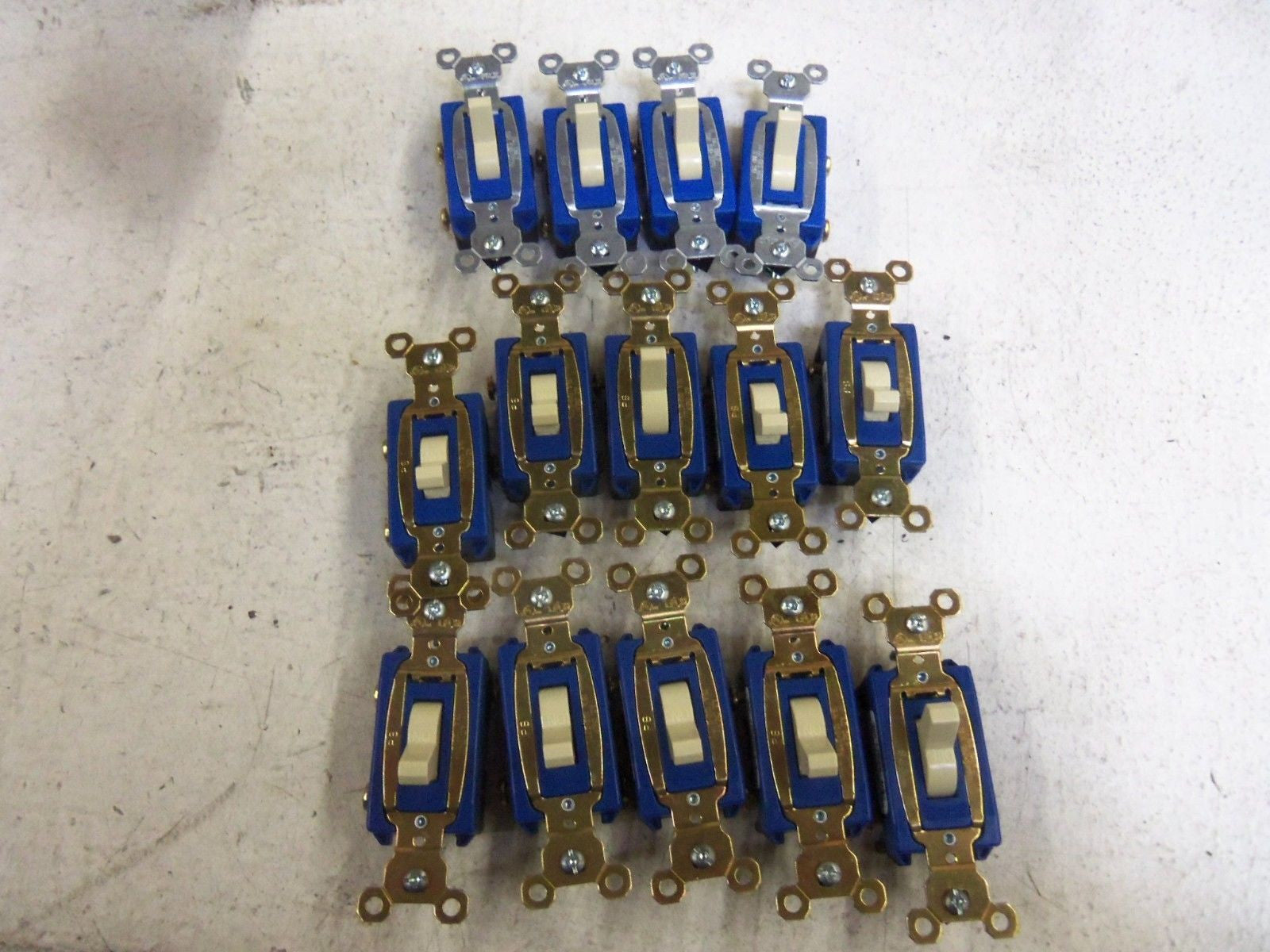 LOT OF 14  PASS & SEYMOUR CS15AC1-I SINGLE POLE SWITCH *NEW IN BOX*
