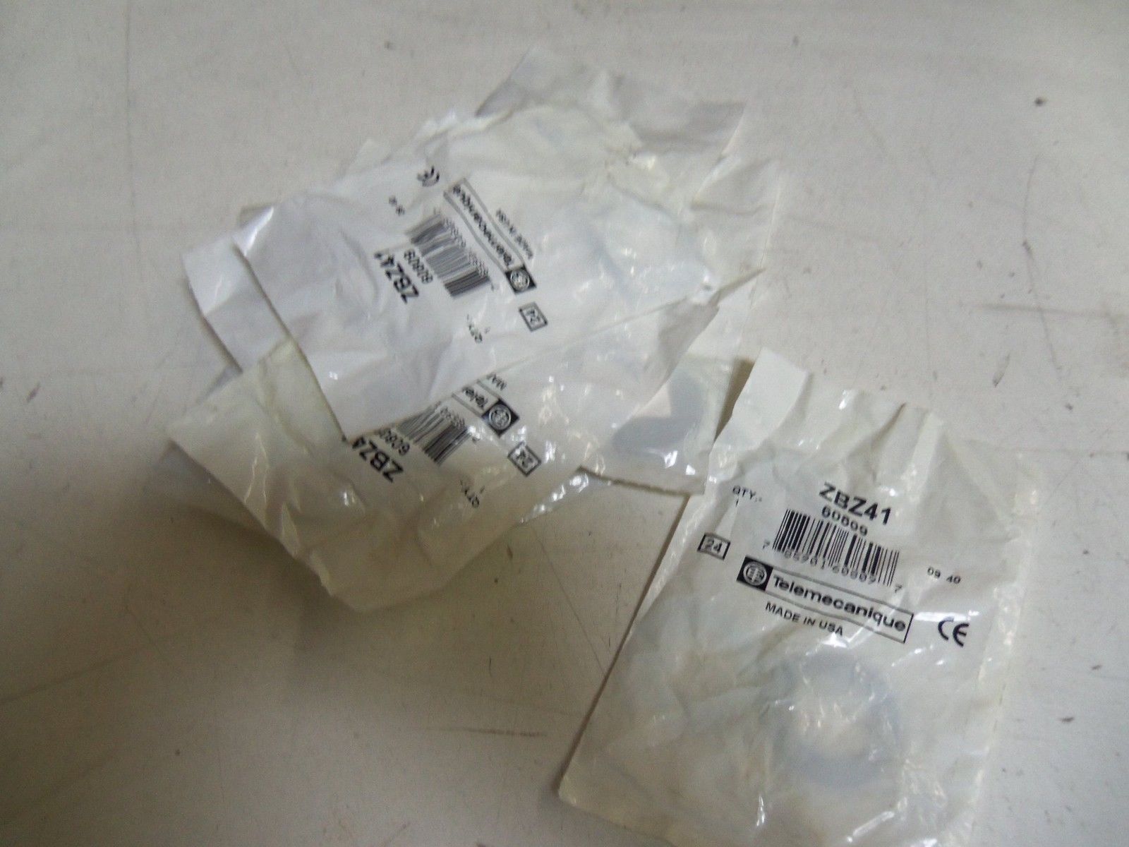 LOT OF 14 TELEMECANIQUE ZBZ41 *NEW IN FACTORY BAG*