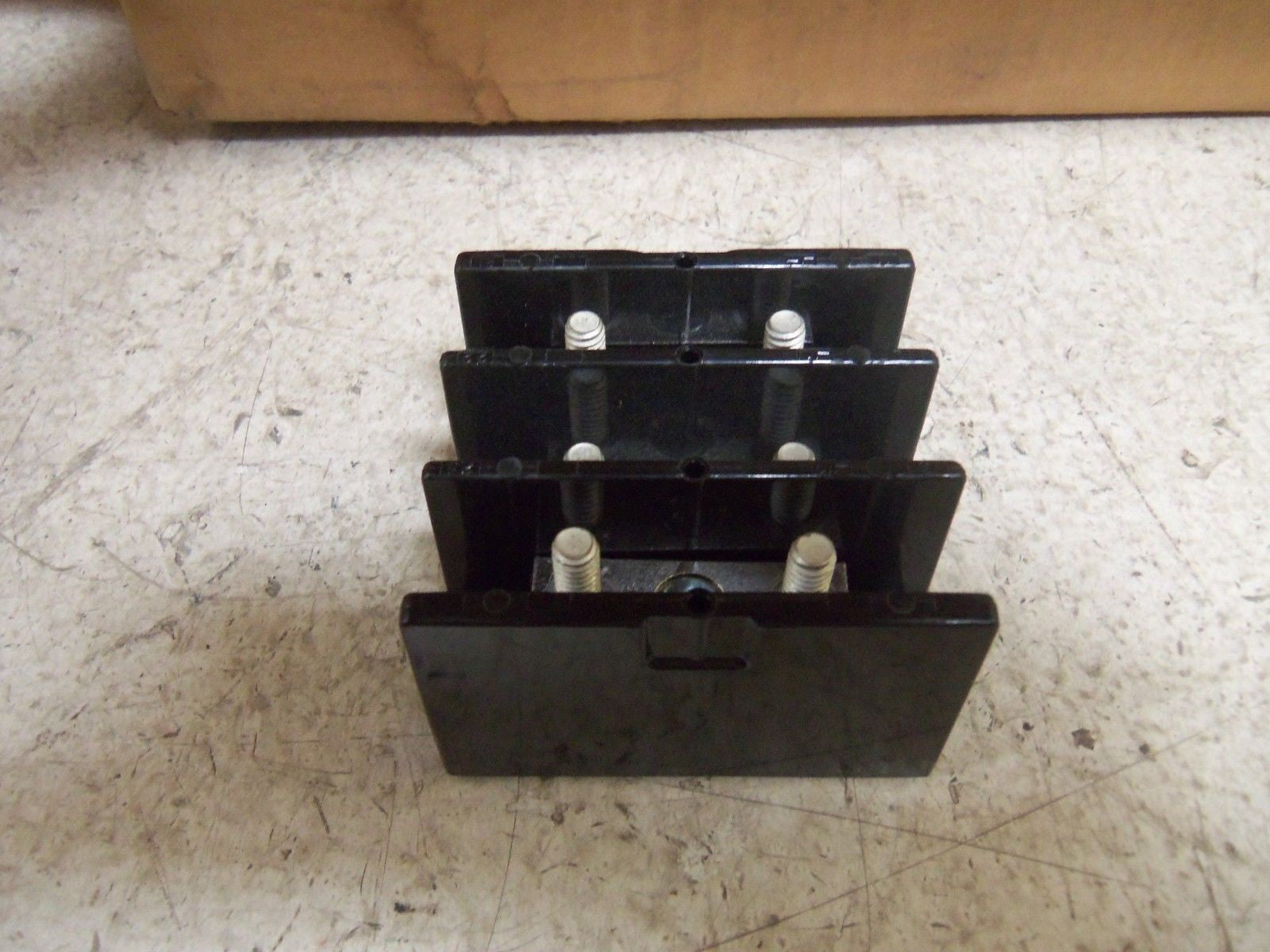 MARATHON 1423122 FUSE HOLDER *NEW IN BOX*