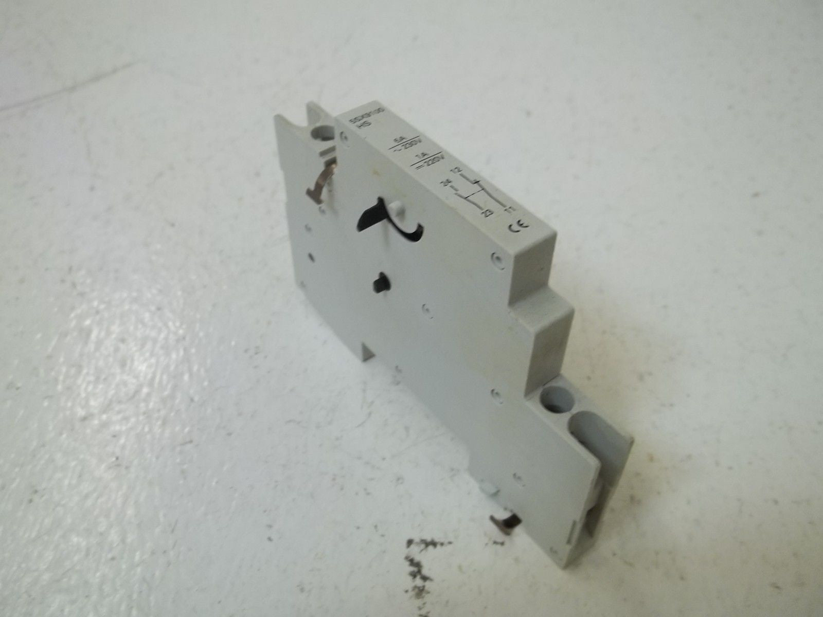 LOT OF 17 SIEMENS 5SX9100 *USED*