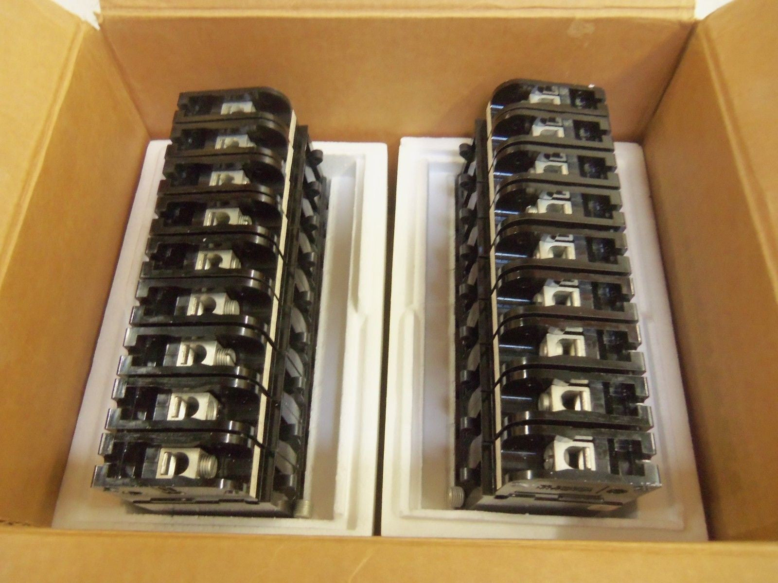 LOT OF 18 HEINEMANN CF1-H3-U80 CIRCUIT BREAKER *NEW IN BOX*