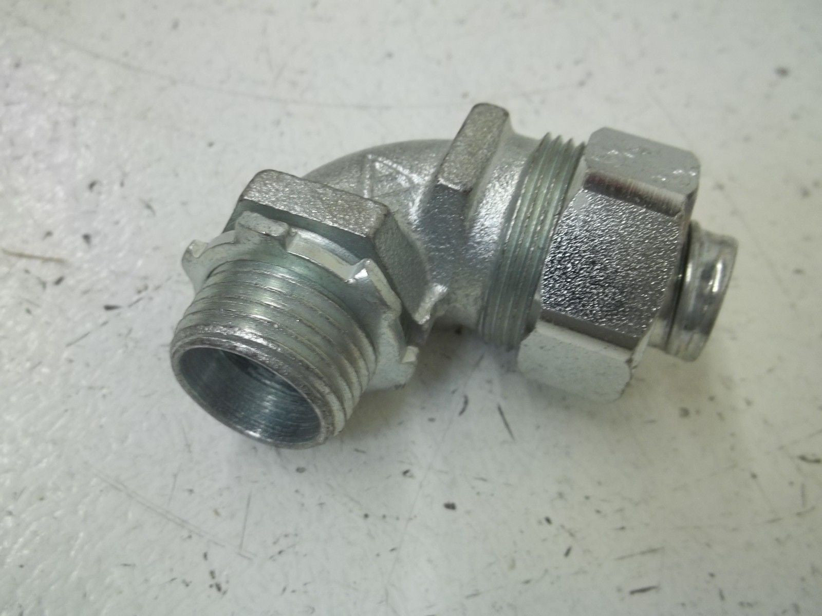 LOT OF 20 APPLETON ST-9050 1/2" MALL IRON ST CONNECTOR-90 *NEW IN BOX*