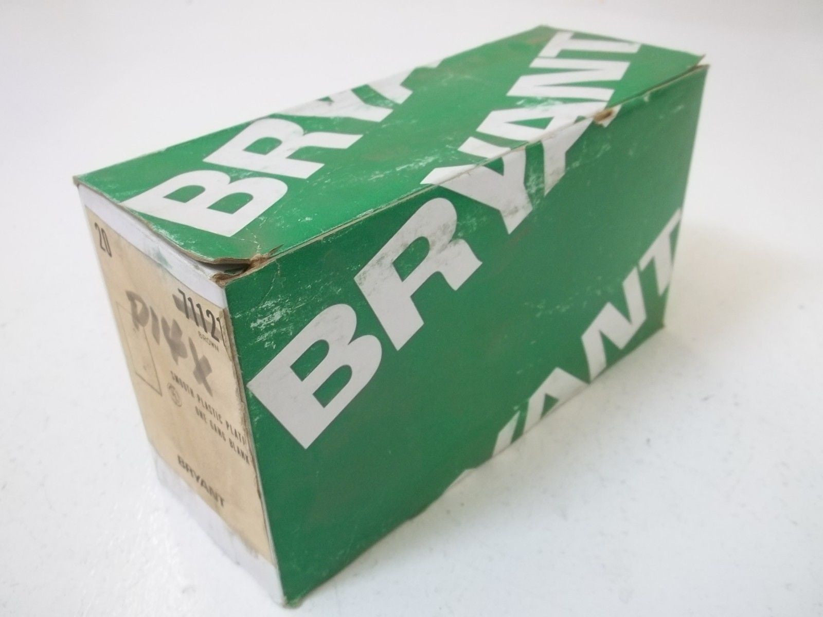 LOT OF 20 BRYANT 71121 ONE GANG BLANK *NEW IN BOX*