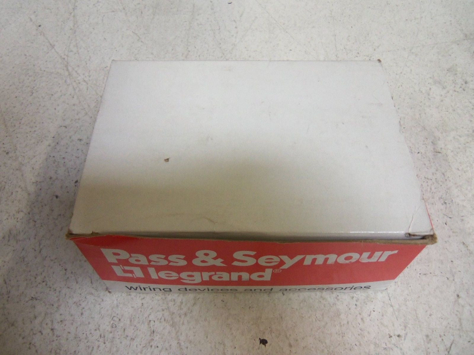 LOT OF 20 PASS & SEYMOUR SS720 METAL WALL PATE *NEW IN BOX*