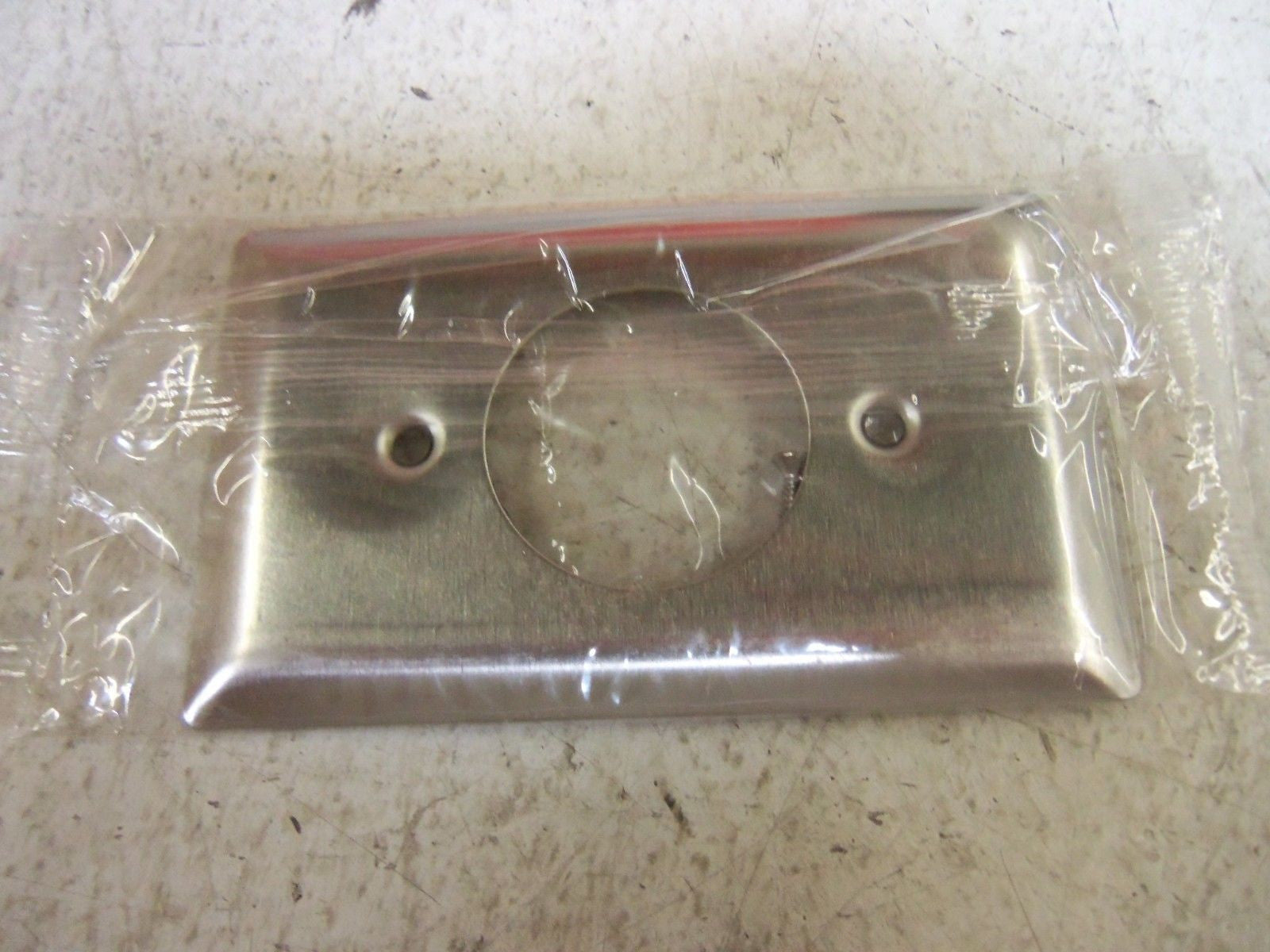 LOT OF 20 PASS & SEYMOUR SS720 METAL WALL PATE *NEW IN BOX*
