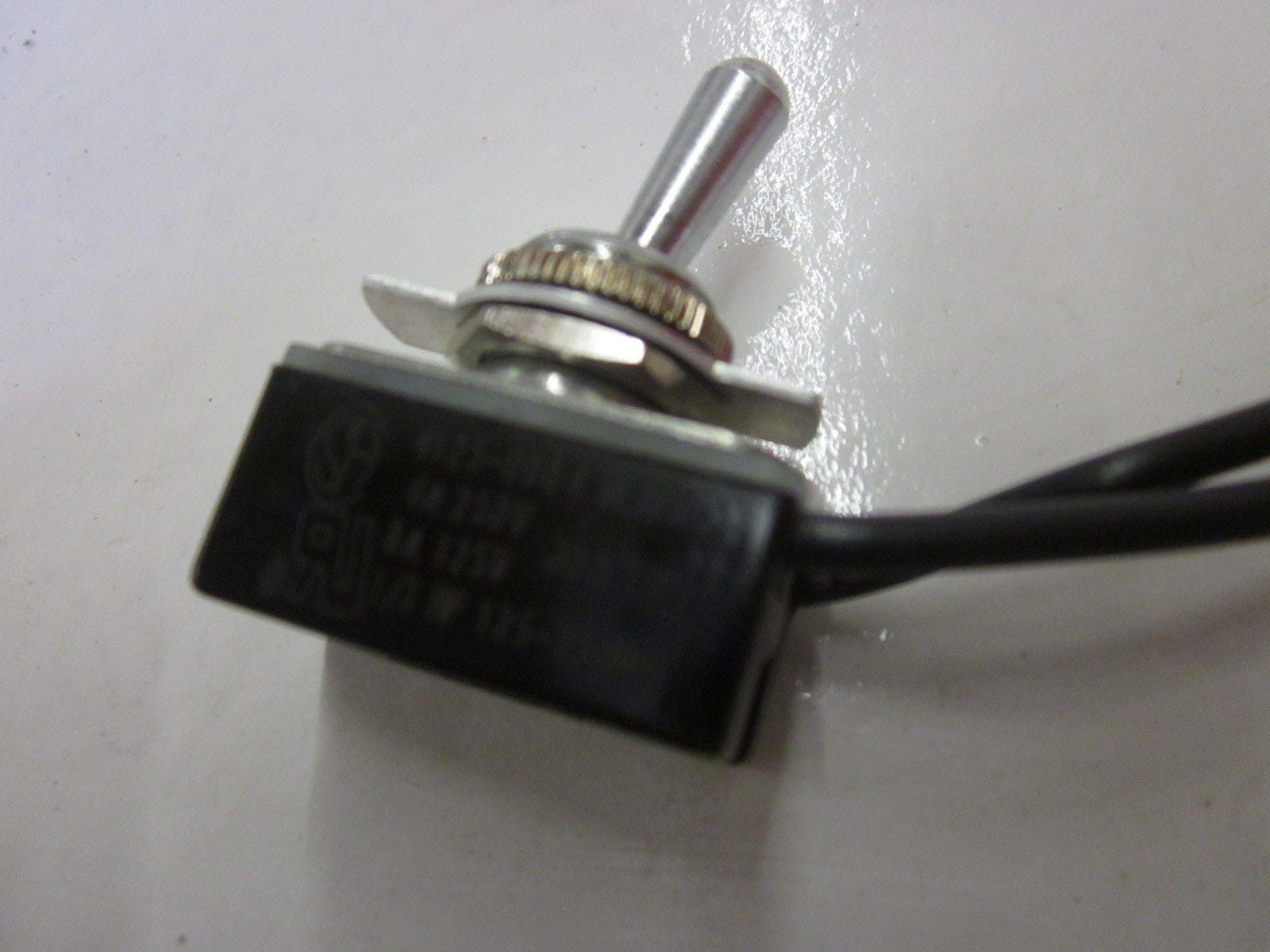 EMERSON 4125-0004 TOGGLE SWITCH *NEW NO BOX*