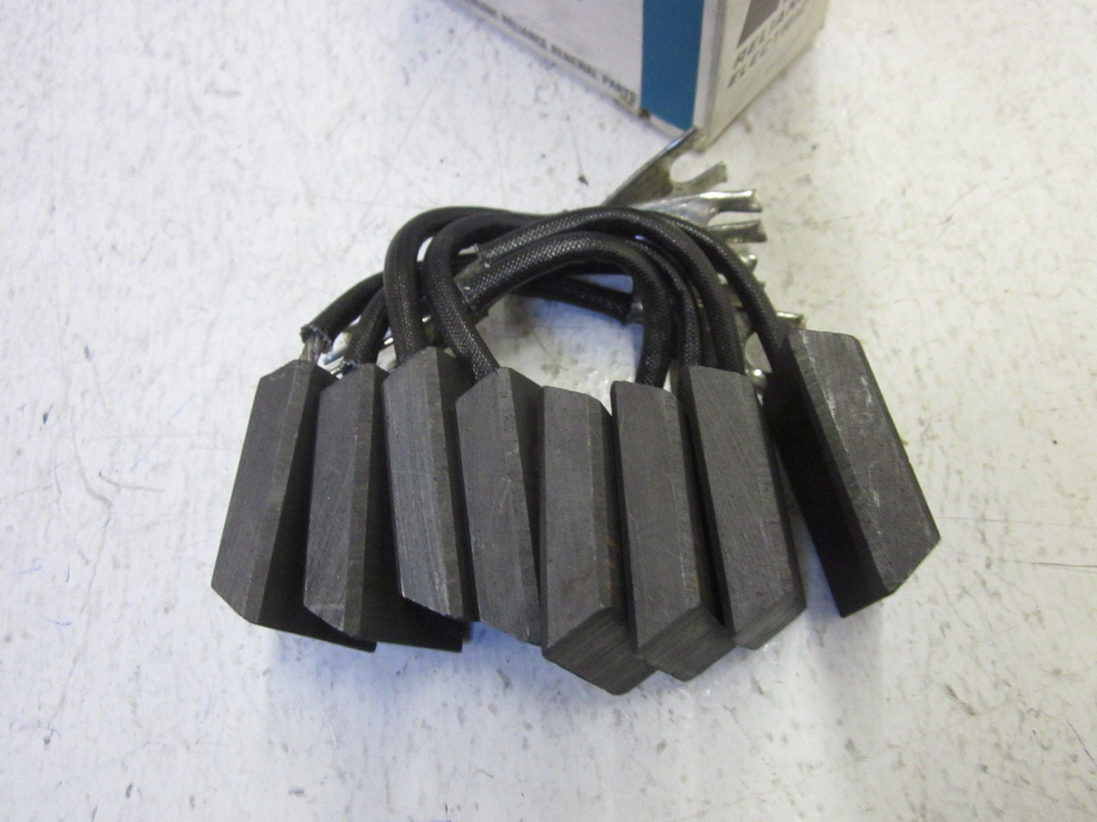 LOT OF 24 RELIANCE ELECTRIC 404844-BG MOTOR CARBON BRUSH *NEW IN BOX*