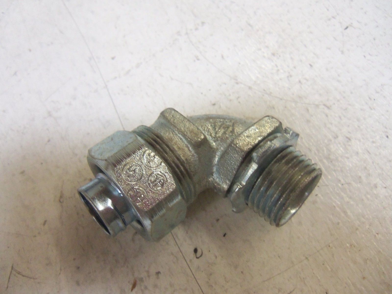 LOT OF 25 APPLETON ST-9050 CONDUIT *NEW IN BOX*