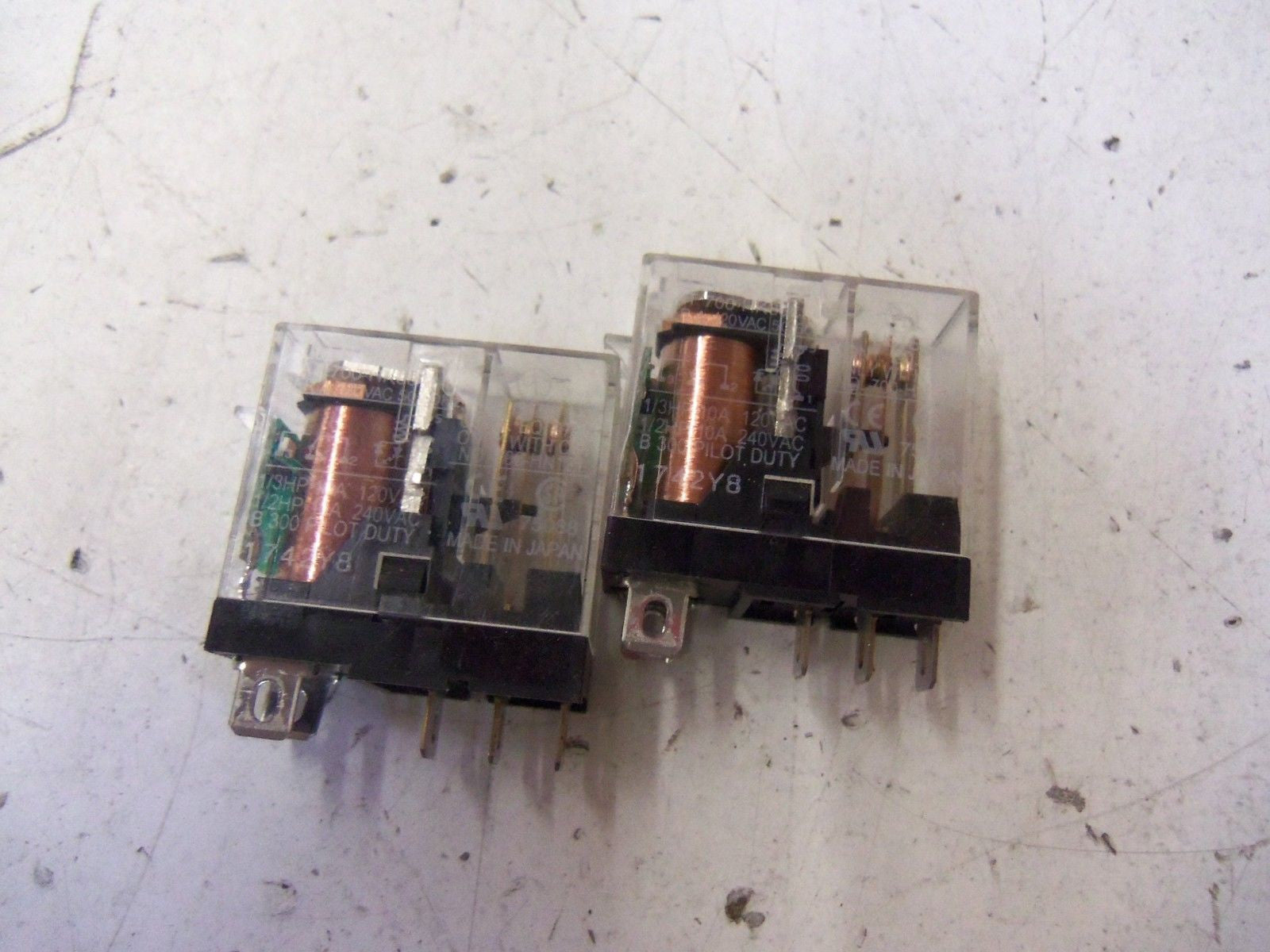 LOT OF 2 ALLEN BRADLEY 700-HK36A1-4 SERIES A 120VDC *USED*