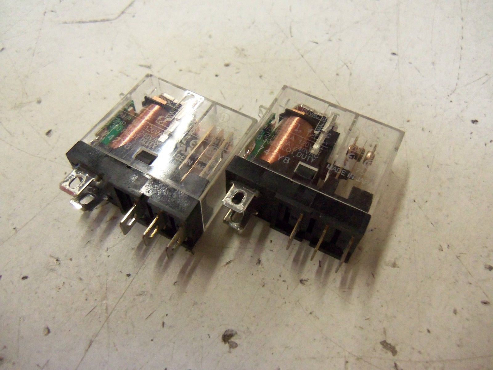 LOT OF 2 ALLEN BRADLEY 700-HK36A1-4 SERIES A 120VDC *USED*