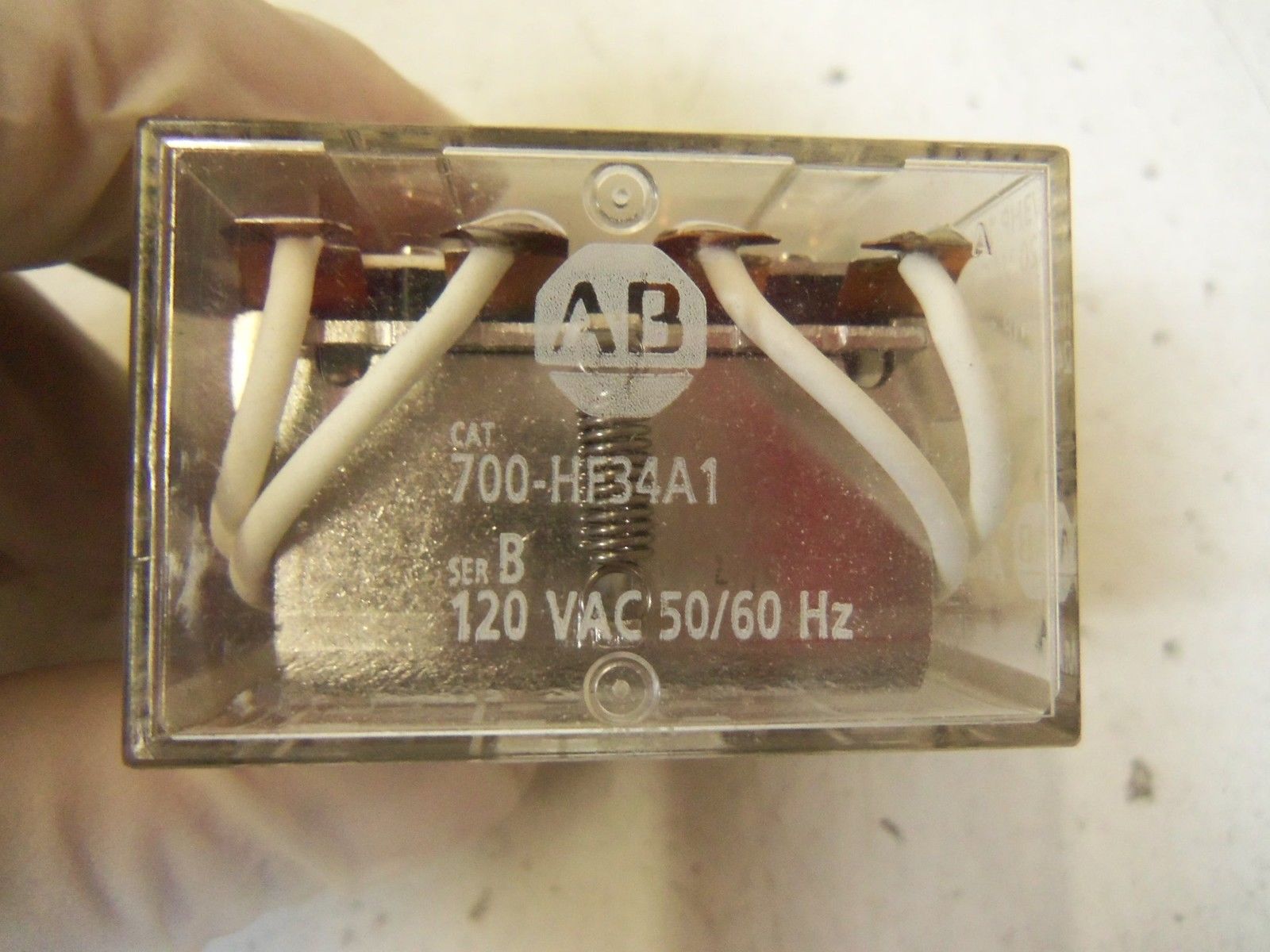 LOT OF 2 ALLEN BRADLEY 700-HF34A1 120VAC SERIES B *NEW NO BOX*