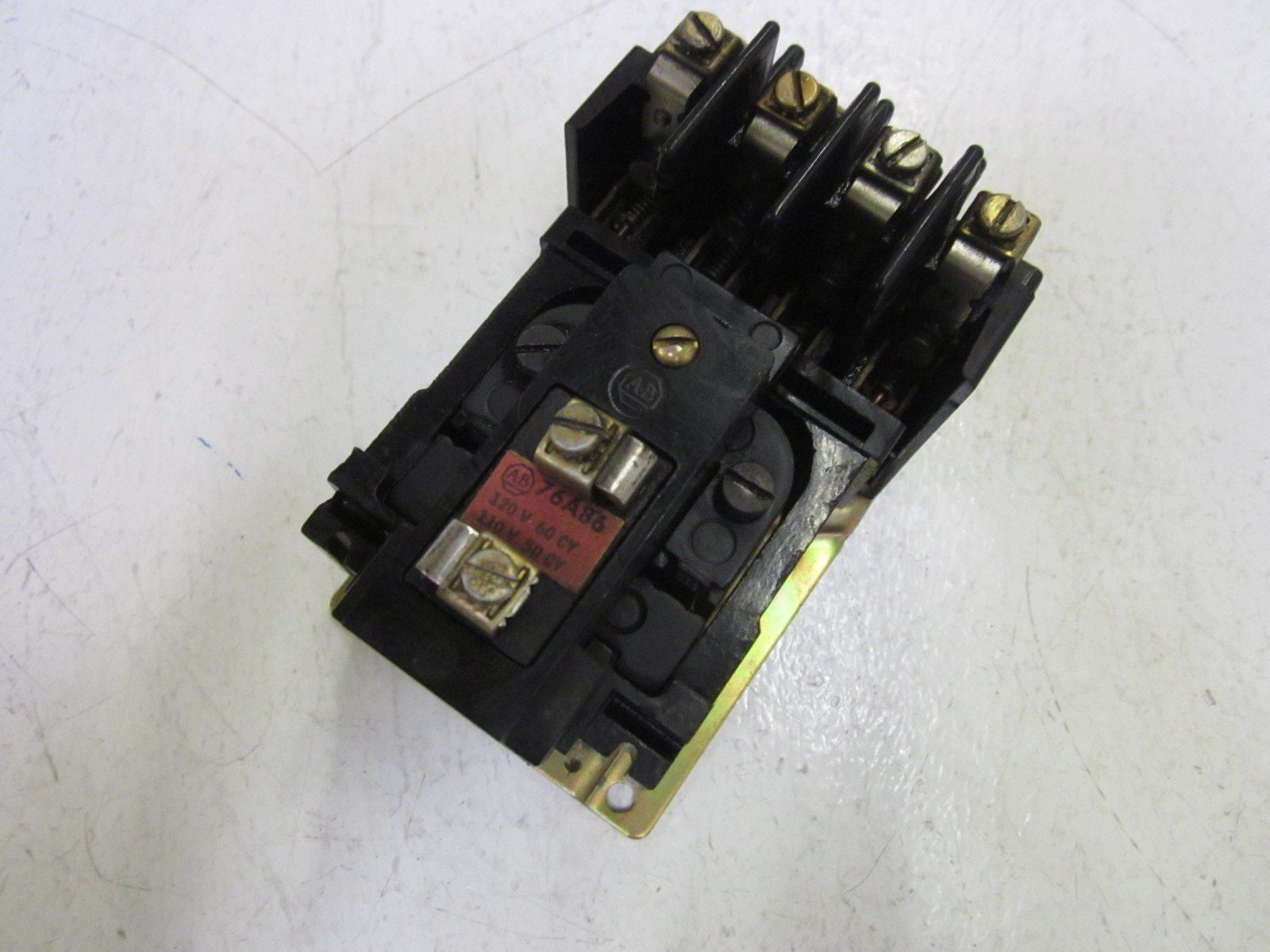 LOT OF 2 ALLEN BRADLEY 700-BR400A1 120V *USED*